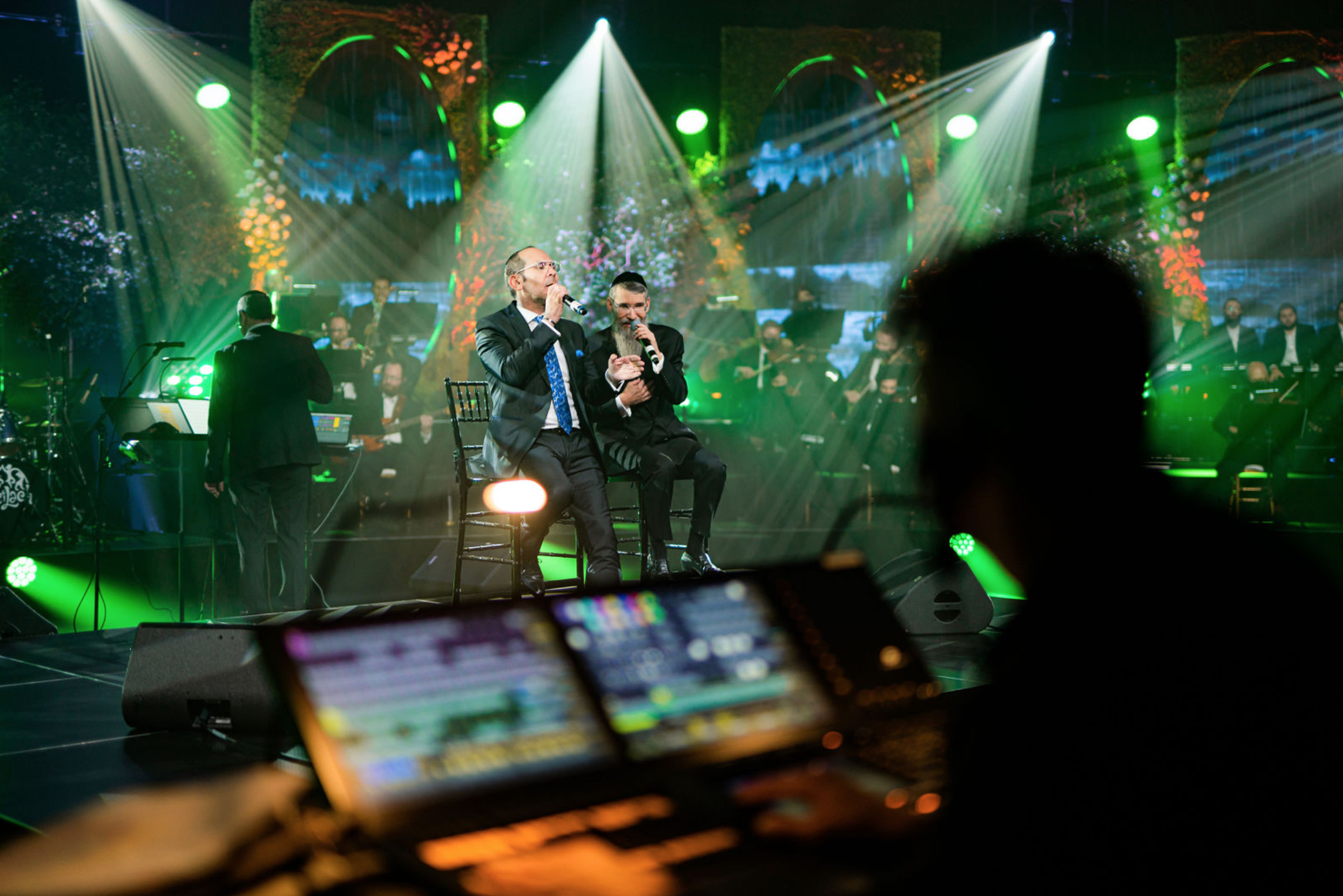 Wired vs. Wireless Microphones: Pros, Cons, and When to Use Each